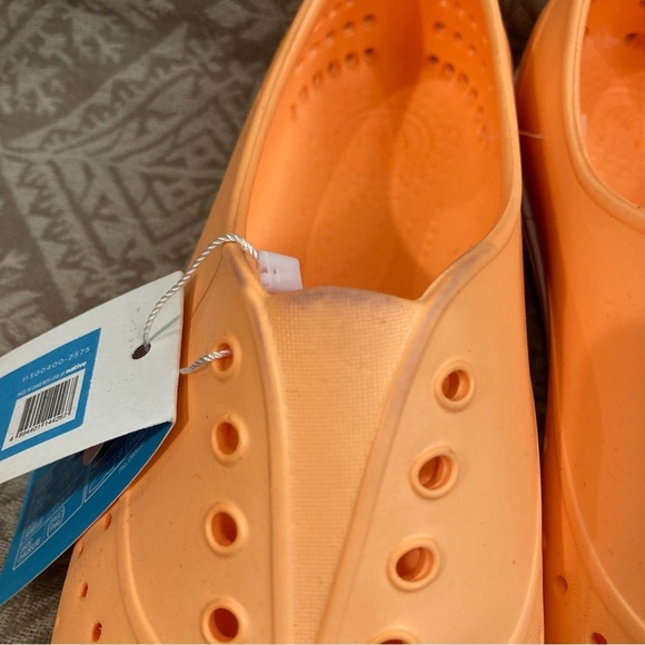 NATIVE Sz 9 Jericho Slip On Rubber Comfort Perforated Top Flats  Shoes - Picture 3 of 16